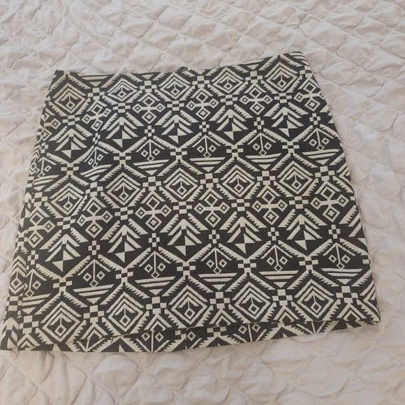 H&M Aztec Mini Skirt - Picture 1 of 3